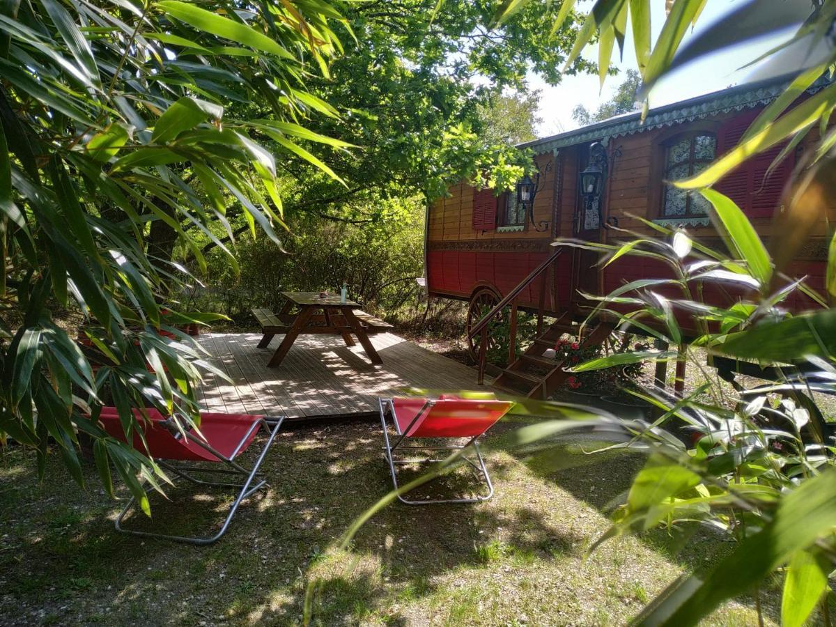Les Roulottes Vesta Léognan Exterior foto