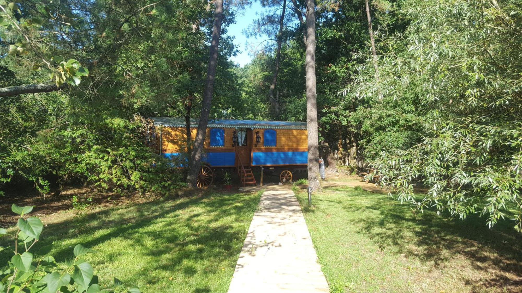 Les Roulottes Vesta Léognan Exterior foto